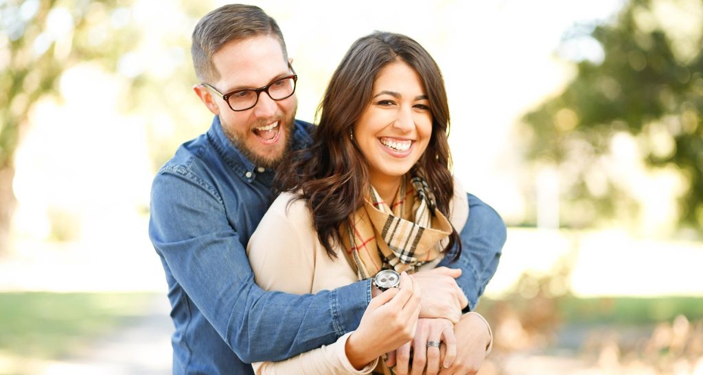 Can a woman have sex with more than one man?